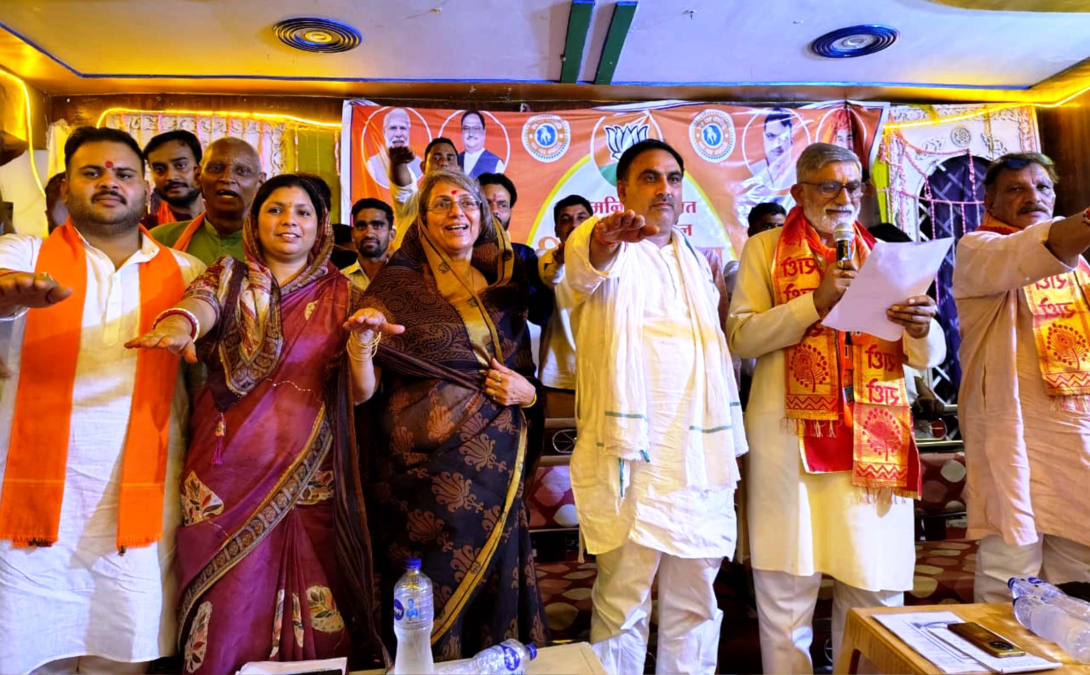 स्वदेशी से आत्मनिर्भर भारत का संकल्प होगा पूर्ण : नीरजा स्वदेशी से आत्मनिर्भर भारत का संकल्प होगा पूर्ण : नीरजा