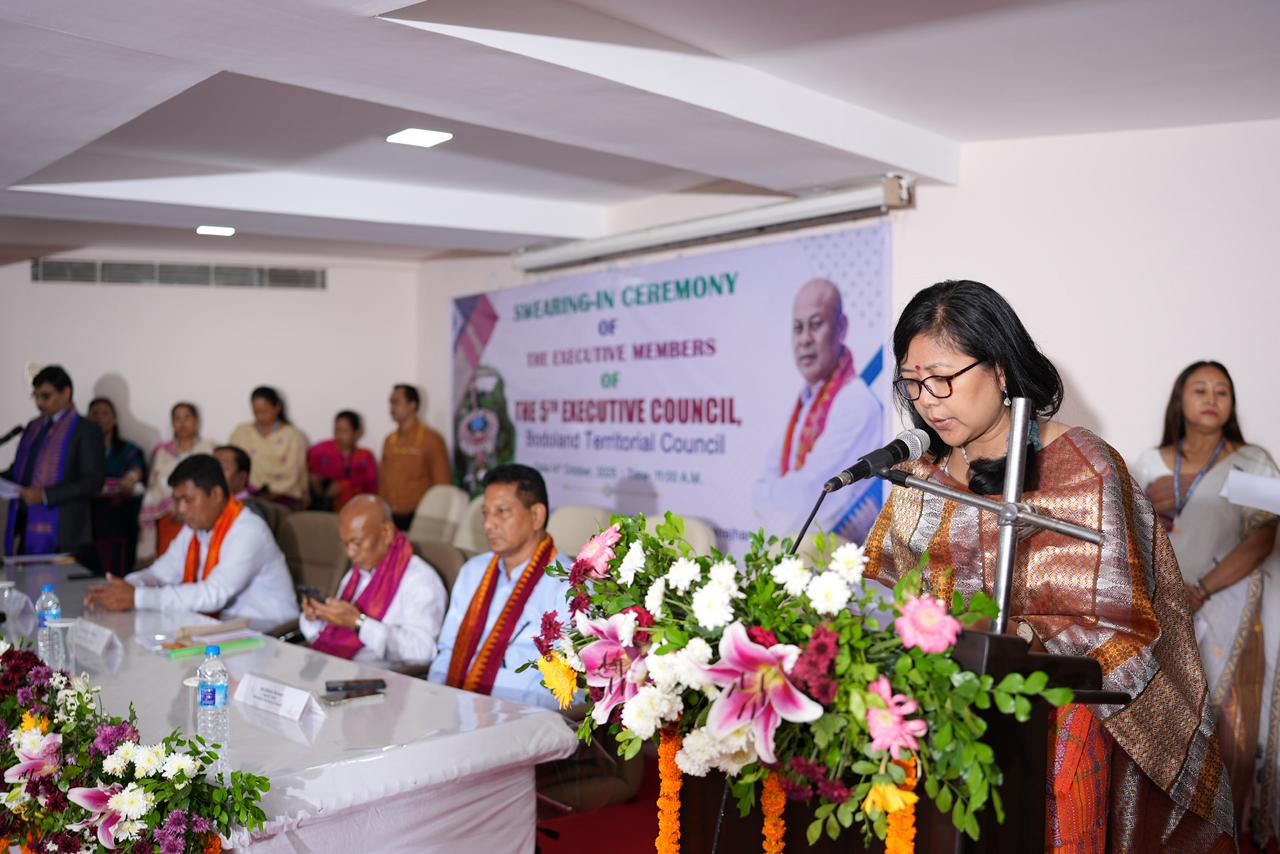 बारह कार्यकारी सदस्यों ने ली शपथ, बोडोलैंड के लिए नए अध्याय की शुरुआत। बारह कार्यकारी सदस्यों ने ली शपथ, बोडोलैंड के लिए नए अध्याय की शुरुआत।