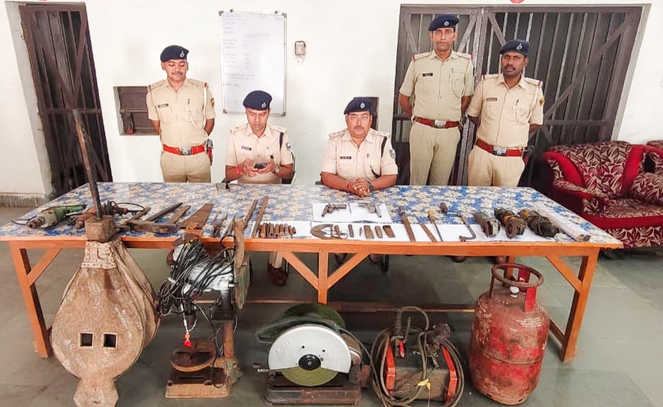 Illegal weapons and items recovered Illegal weapons and items recovered