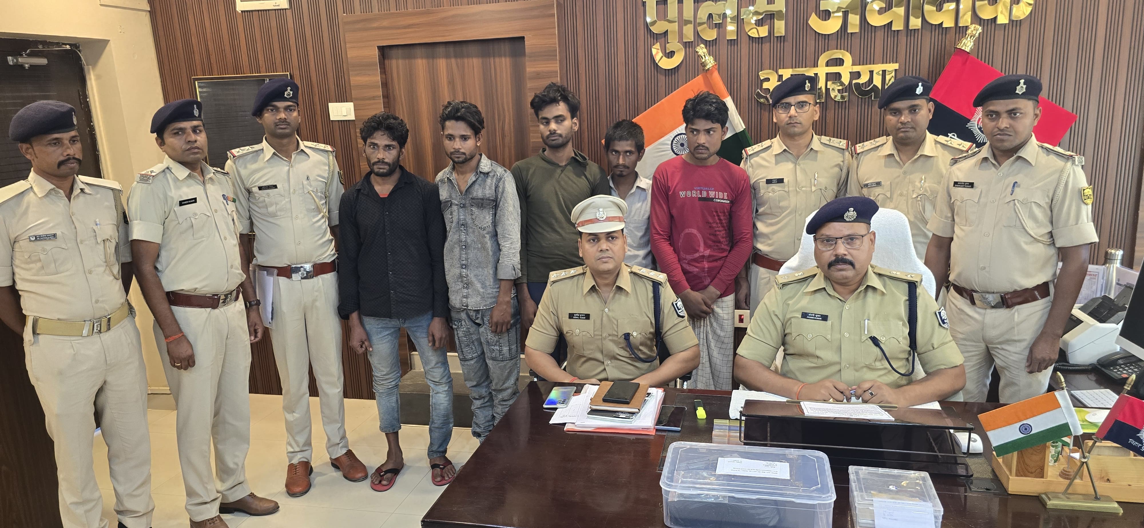 अररिया फोटो:एसपी पीसी में जानकारी देते