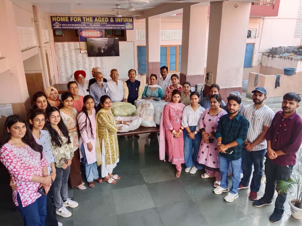 जम्मू विश्वविद्यालय के विद्वानों ने अंबफल्ला स्थित वृद्ध आश्रम में की सेवा भावना से परिपूर्ण भेंट जम्मू विश्वविद्यालय के विद्वानों ने अंबफल्ला स्थित वृद्ध आश्रम में की सेवा भावना से परिपूर्ण भेंट