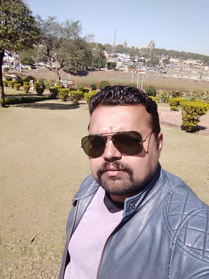शक्तिभवन रोड पर तेज रफ्तार कार ने ली मेडिकल के सिक्योरिटी सुपरवाइजर की जान शक्तिभवन रोड पर तेज रफ्तार कार ने ली मेडिकल के सिक्योरिटी सुपरवाइजर की जान
