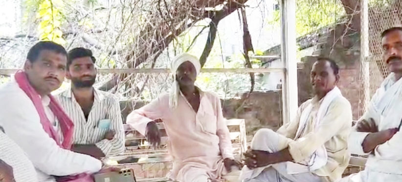 मृतक किशोरी के परिजन मृतक किशोरी के परिजन