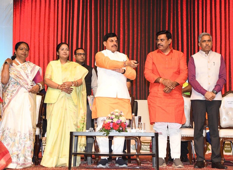 भोपाल के रवीन्द्र भवन में 5वां राज्य स्तरीय स्वच्छता सम्मान समारोह भोपाल के रवीन्द्र भवन में 5वां राज्य स्तरीय स्वच्छता सम्मान समारोह
