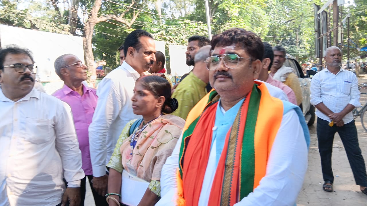 Candidate Dr. Alok Ranjan