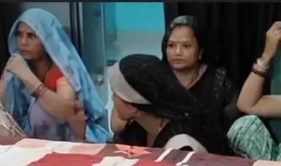गमगीन परिजन गमगीन परिजन
