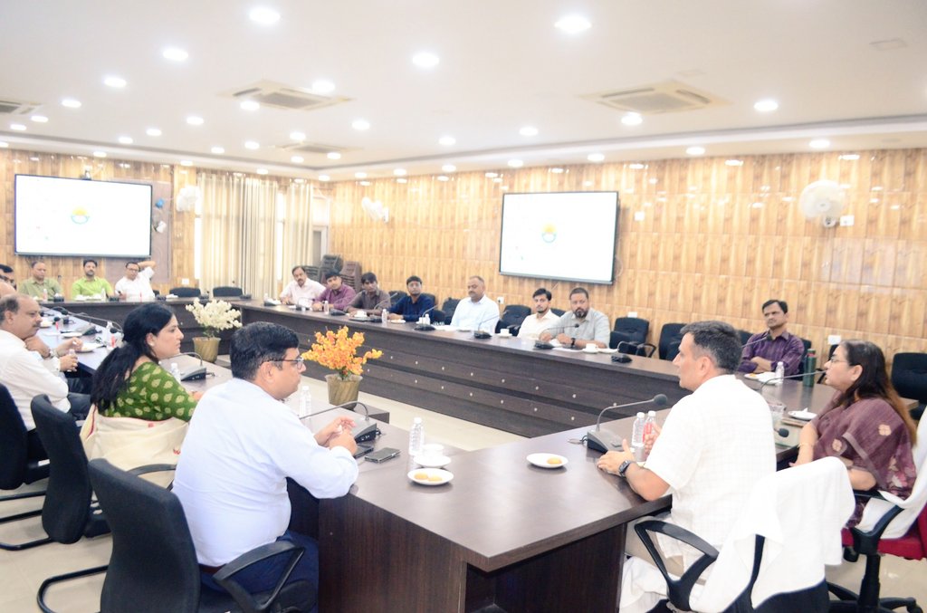 राष्ट्रीय पुस्तक महोत्सव की तैयारियों के दृष्टिगत एनबीटी अधिकारियों के साथ कुलपति ने की समीक्षा बैठक* राष्ट्रीय पुस्तक महोत्सव की तैयारियों के दृष्टिगत एनबीटी अधिकारियों के साथ कुलपति ने की समीक्षा बैठक*