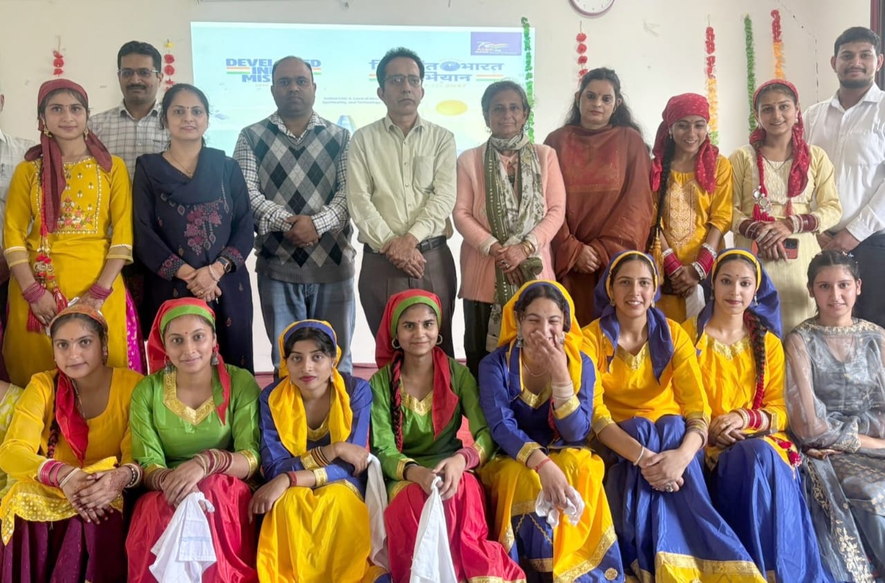 सांस्कृतिक एवं खेलकूद प्रतियोगिताओं के प्रतिभागी। सांस्कृतिक एवं खेलकूद प्रतियोगिताओं के प्रतिभागी।