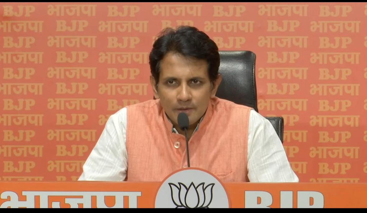भाजपा के राष्ट्रीय प्रवक्ता तुहीन सिंहा भाजपा के राष्ट्रीय प्रवक्ता तुहीन सिंहा