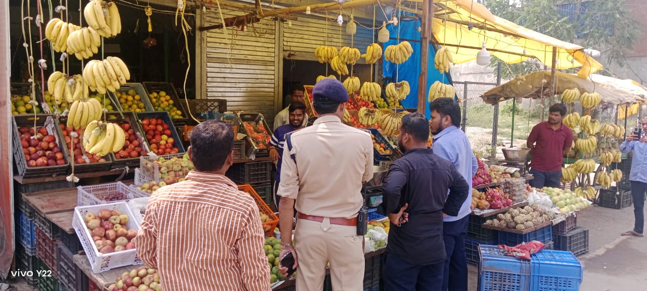 दीपावली से पहले कोरबा यातायात पुलिस और नगर निगम की संयुक्त कार्रवाई, शारदा विहार चौक क्षेत्र में सड़क किनारे फैली दुकानों पर चला अभियान दीपावली से पहले कोरबा यातायात पुलिस और नगर निगम की संयुक्त कार्रवाई, शारदा विहार चौक क्षेत्र में सड़क किनारे फैली दुकानों पर चला अभियान