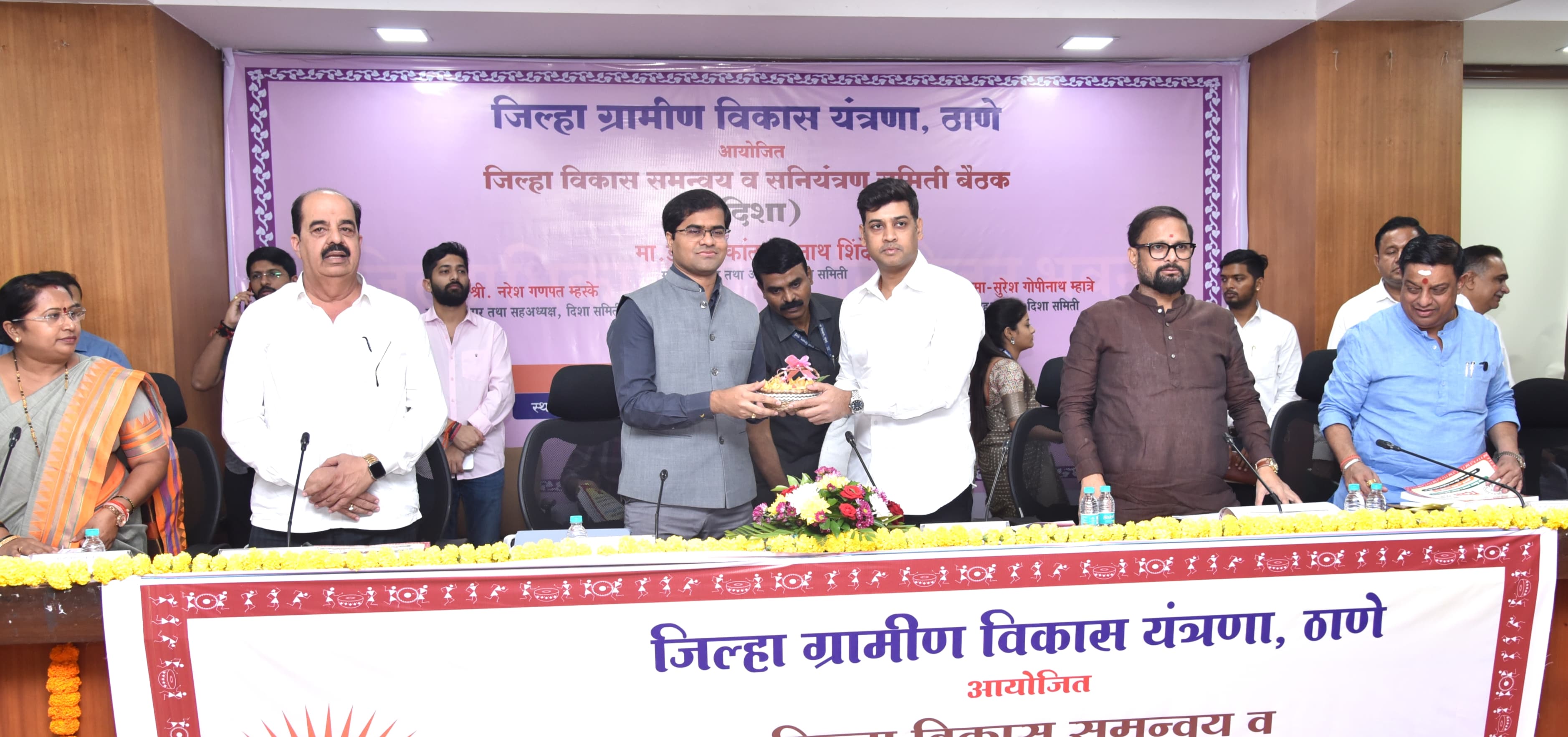 All school,s is Thane should be made smart All school,s is Thane should be made smart