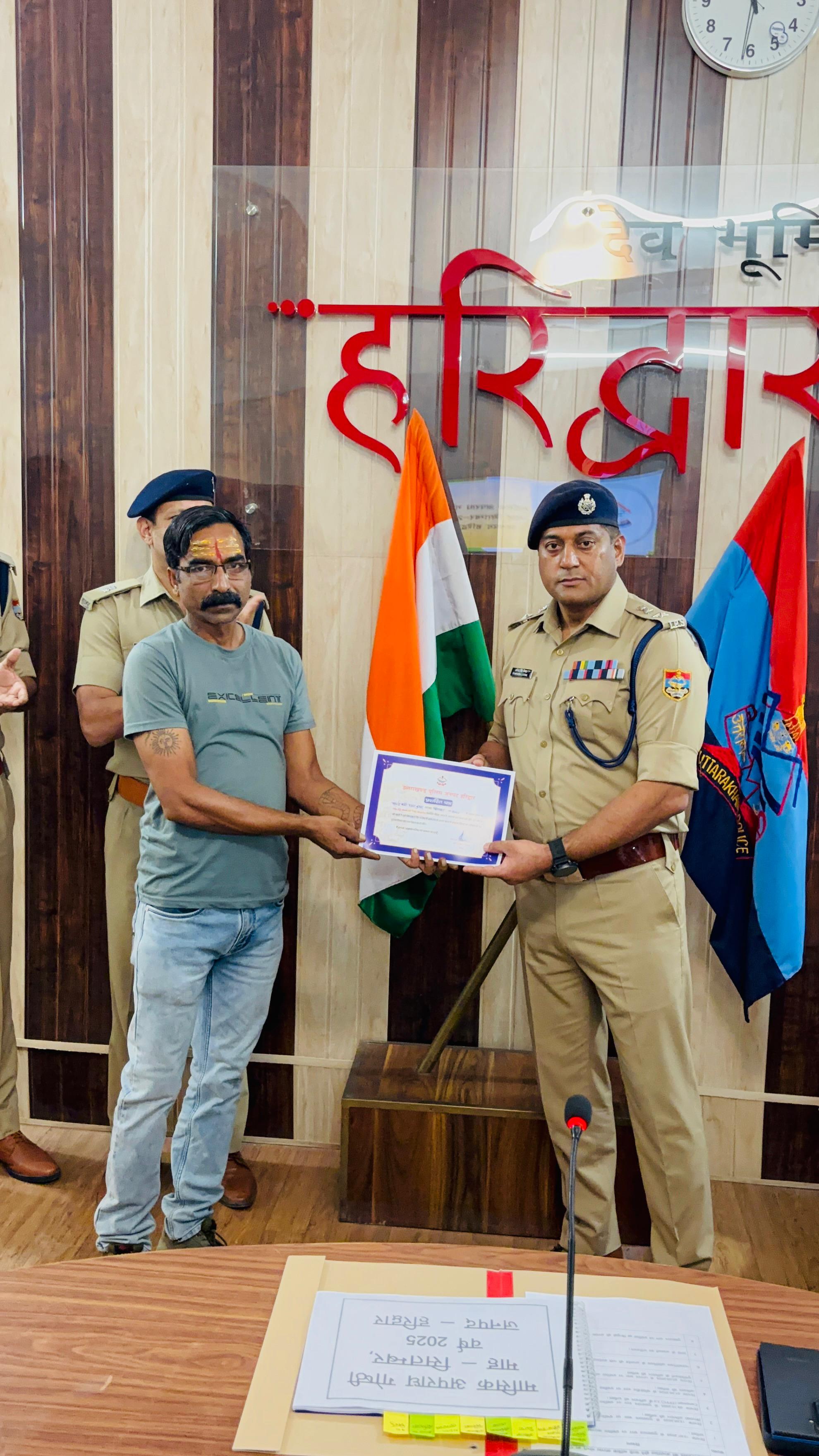 पर्सन ऑफ़ द मंथ के रूप में चयनित सफाई कर्मचारी पर्सन ऑफ़ द मंथ के रूप में चयनित सफाई कर्मचारी