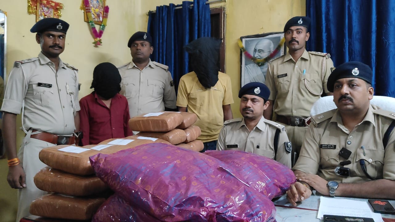 गिरफ्तार आरोपी गिरफ्तार आरोपी
