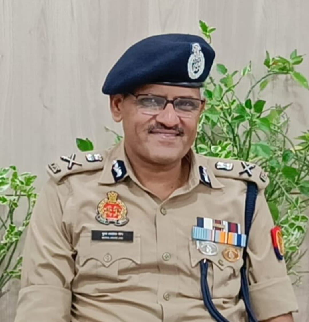 प्रत्येक रविवार को लगेगा “बहु-बेटी संबंध” कैम्प, महिला सुरक्षा व सशक्तिकरण की दिशा में गोरखपुर जोन की नई पहल* प्रत्येक रविवार को लगेगा “बहु-बेटी संबंध” कैम्प, महिला सुरक्षा व सशक्तिकरण की दिशा में गोरखपुर जोन की नई पहल*