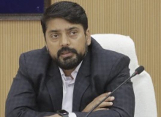 आयुक्त आशुतोष पांडेय आयुक्त आशुतोष पांडेय