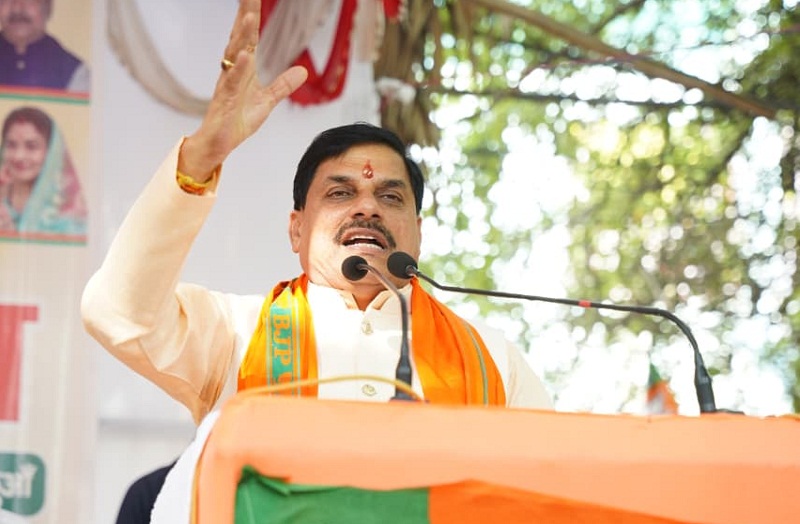 बिहार में चुनावी सभाओं को संबोधित करते हुए मुख्यमंत्री मोहन यादव बिहार में चुनावी सभाओं को संबोधित करते हुए मुख्यमंत्री मोहन यादव