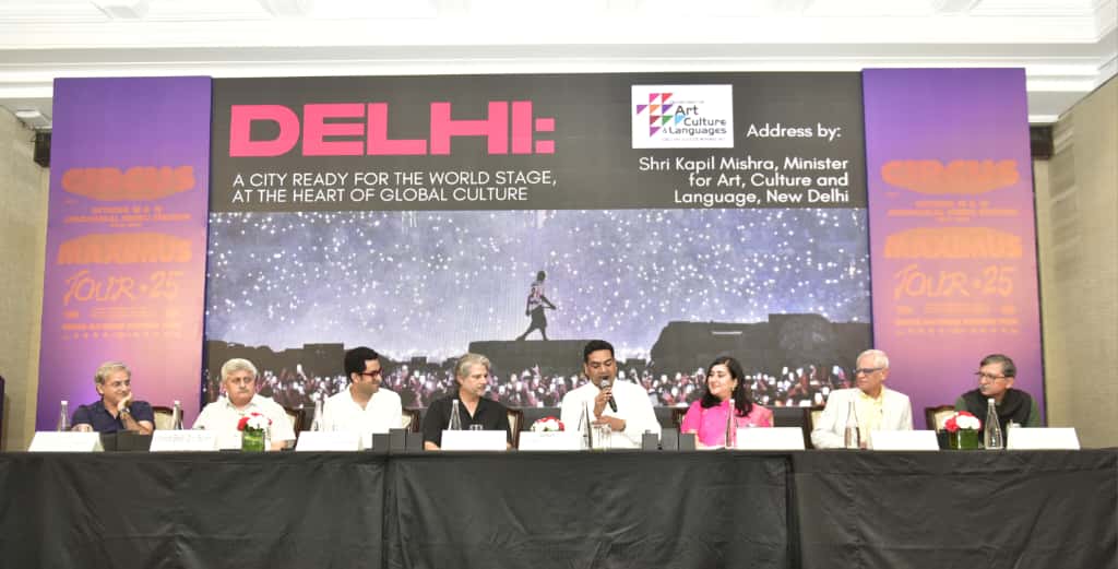 दिल्ली पर्यटन और बुक माय शो लाइव के बीच समझौता ज्ञापन पर हस्ताक्षर के बाद प्रेस कांफ्रेंस को संबोधित करतेपर्यटन मंत्री कपिल मिश्रा दिल्ली पर्यटन और बुक माय शो लाइव के बीच समझौता ज्ञापन पर हस्ताक्षर के बाद प्रेस कांफ्रेंस को संबोधित करतेपर्यटन मंत्री कपिल मिश्रा