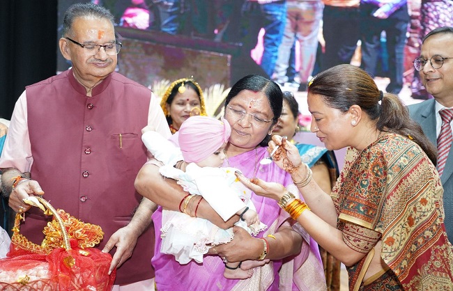महिला एवं बाल विकास राज्य मंत्री सावित्री ठाकुर शुक्रवार को आठवें राष्ट्रीय पोषण माह समापन कार्यक्रम में। महिला एवं बाल विकास राज्य मंत्री सावित्री ठाकुर शुक्रवार को आठवें राष्ट्रीय पोषण माह समापन कार्यक्रम में।