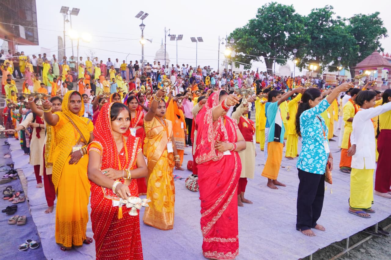 सरयू आरती का सरयू घाट पर रिहर्सल सरयू आरती का सरयू घाट पर रिहर्सल