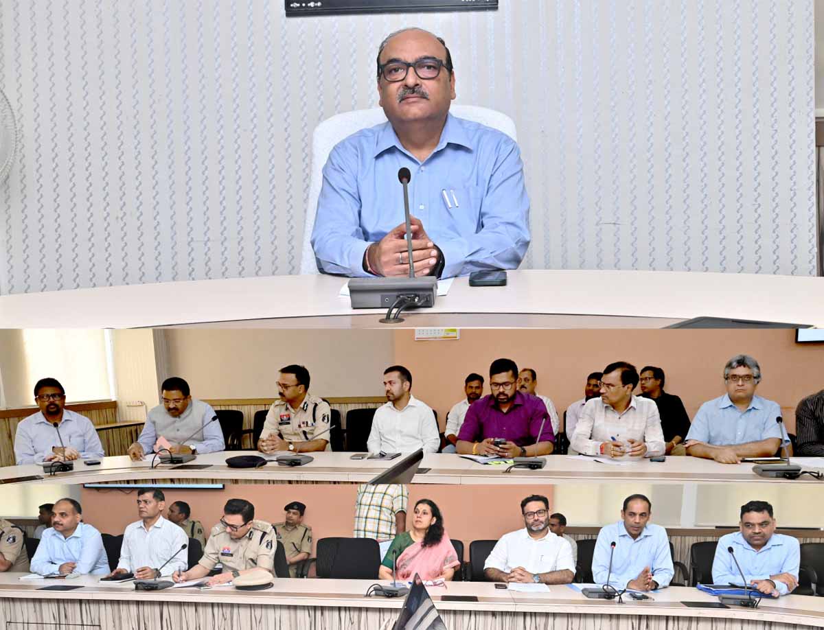 मुख्य सचिव विकासशील मंत्रालय में अधिकारियाें की उच्च स्तरीय बैठक लेते हुए मुख्य सचिव विकासशील मंत्रालय में अधिकारियाें की उच्च स्तरीय बैठक लेते हुए
