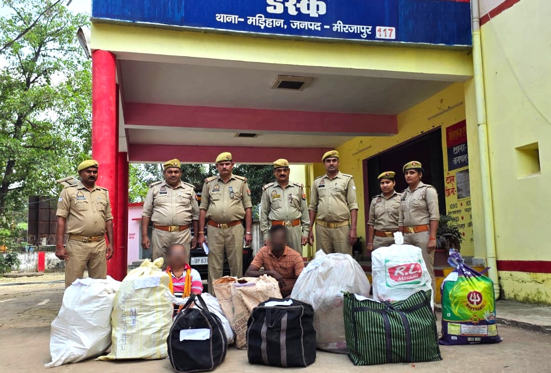 छापा मारकर कुल 161.8 किलोग्राम बारूदयुक्त पटाखे बरामद छापा मारकर कुल 161.8 किलोग्राम बारूदयुक्त पटाखे बरामद