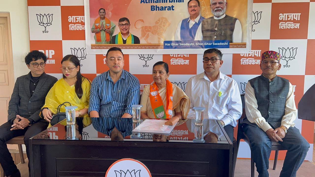 प्रधानमन्त्री नरेन्द्र मोदीको नेतृत्वमा पूर्वोत्तर राज्यहरू देशको विकास इन्जिन बन्न अग्रसर: केन्द्रिय राज्यमन्त्री बम्भानिया प्रधानमन्त्री नरेन्द्र मोदीको नेतृत्वमा पूर्वोत्तर राज्यहरू देशको विकास इन्जिन बन्न अग्रसर: केन्द्रिय राज्यमन्त्री बम्भानिया