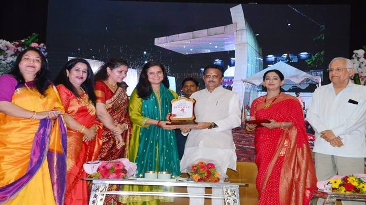 विंध्य एसोसिएशन ऑफ़ वूमेन एंटरप्रेन्योरशिप द्वारा आयोजित अवार्ड समारोह विंध्य एसोसिएशन ऑफ़ वूमेन एंटरप्रेन्योरशिप द्वारा आयोजित अवार्ड समारोह