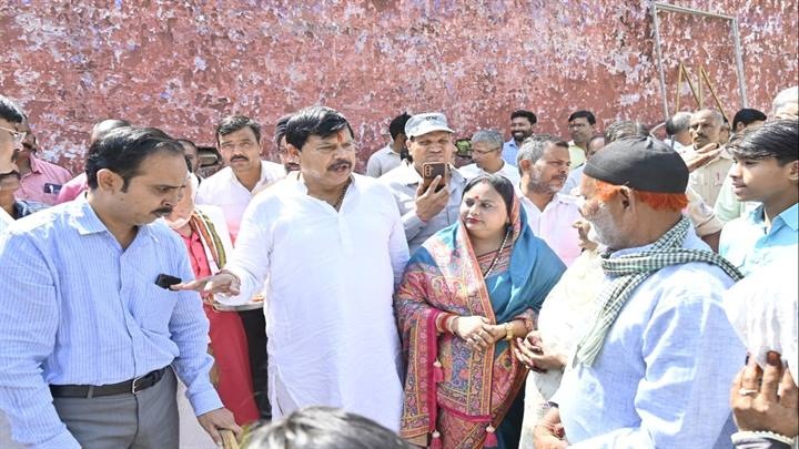 विकास कार्यों का भूमि पूजन विकास कार्यों का भूमि पूजन