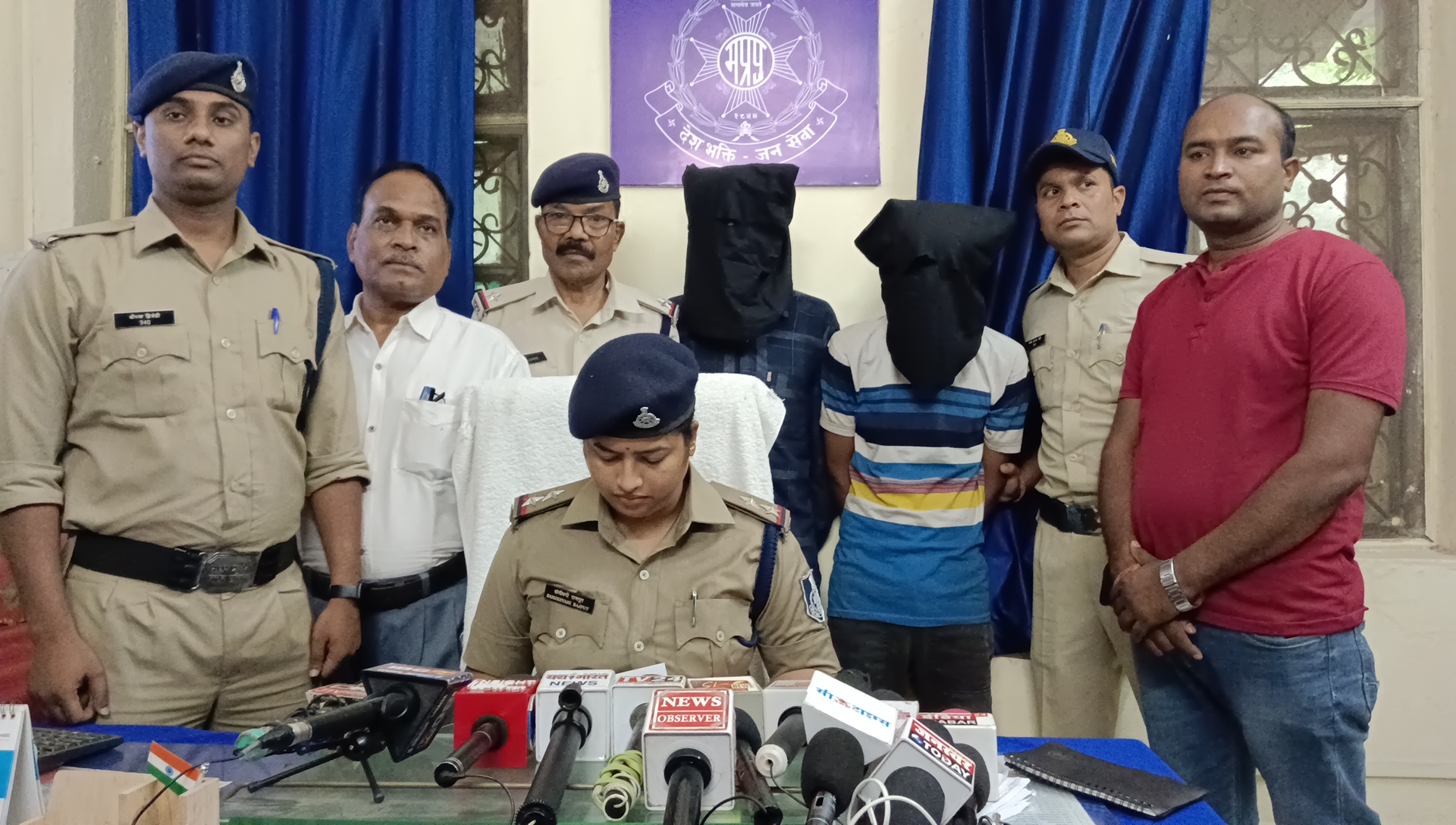 यात्रियों का सामान पर करने वाले आरोपियों को जीआरपी ने किया गिरफ्तार, आठ चोरियों का खुलासा यात्रियों का सामान पर करने वाले आरोपियों को जीआरपी ने किया गिरफ्तार, आठ चोरियों का खुलासा