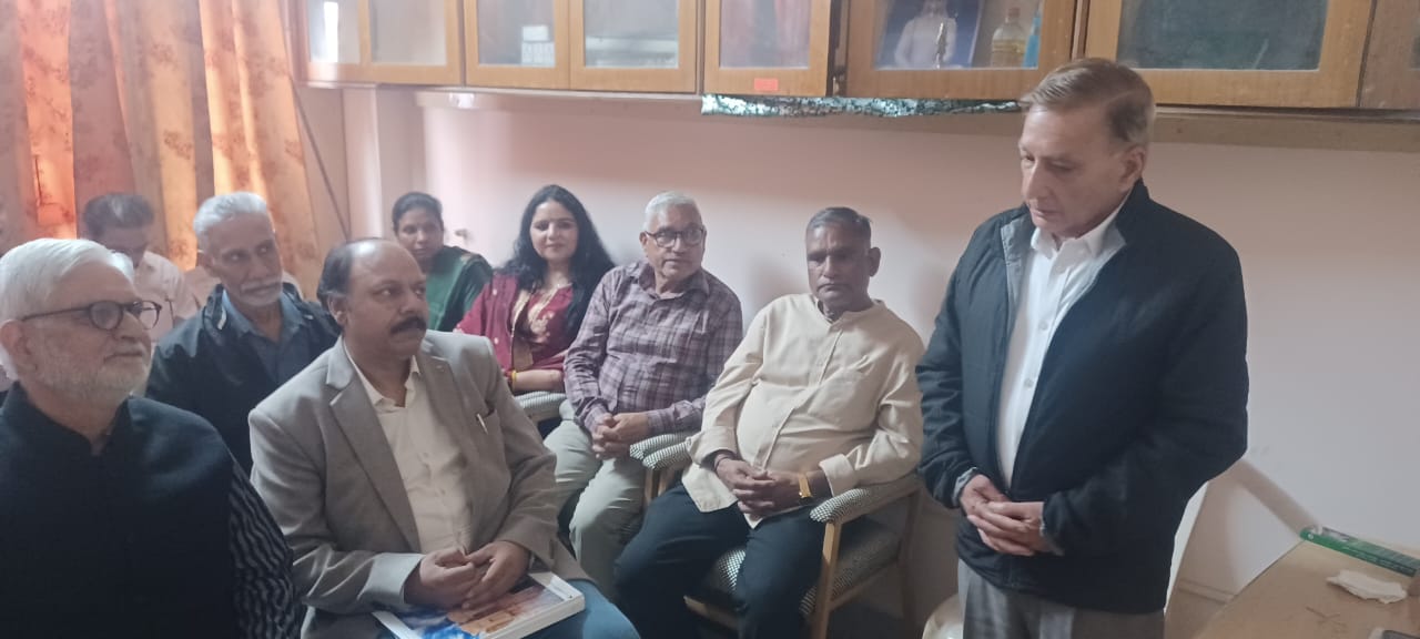 धन्वंतरि दिवस के अवसर पर आयोजित कार्यक्रम के दौरान। धन्वंतरि दिवस के अवसर पर आयोजित कार्यक्रम के दौरान।