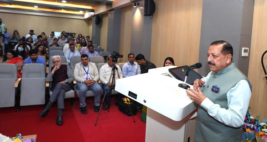 केन्द्रीय मंत्री डॉ जितेन्द्र सिंह केन्द्रीय मंत्री डॉ जितेन्द्र सिंह