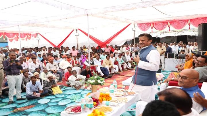 रीवा में मुख्यमंत्री उद्यम योजनान्तर्गत आयोजित कार्यक्रम रीवा में मुख्यमंत्री उद्यम योजनान्तर्गत आयोजित कार्यक्रम