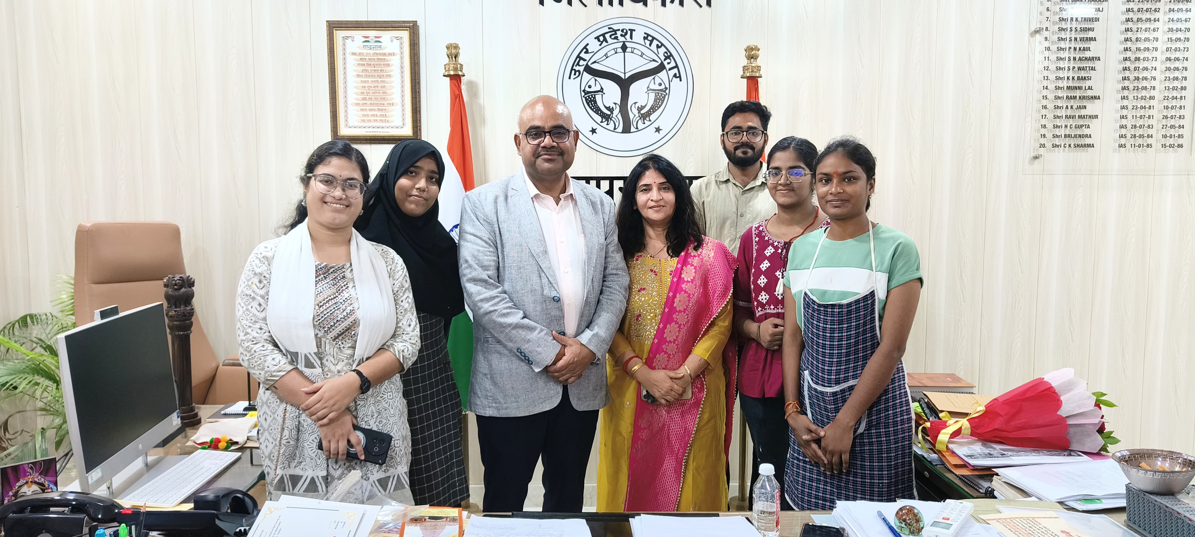 सीएसजेएमयू के फाइन आर्ट की छात्राओं ने बनाई मनमोहक रंगोली सीएसजेएमयू के फाइन आर्ट की छात्राओं ने बनाई मनमोहक रंगोली