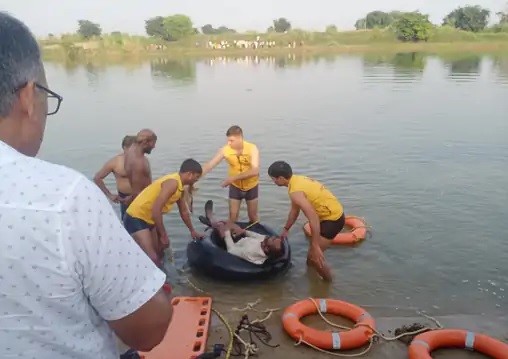पार्वती नदी में डूबने से तीन की मौत पार्वती नदी में डूबने से तीन की मौत