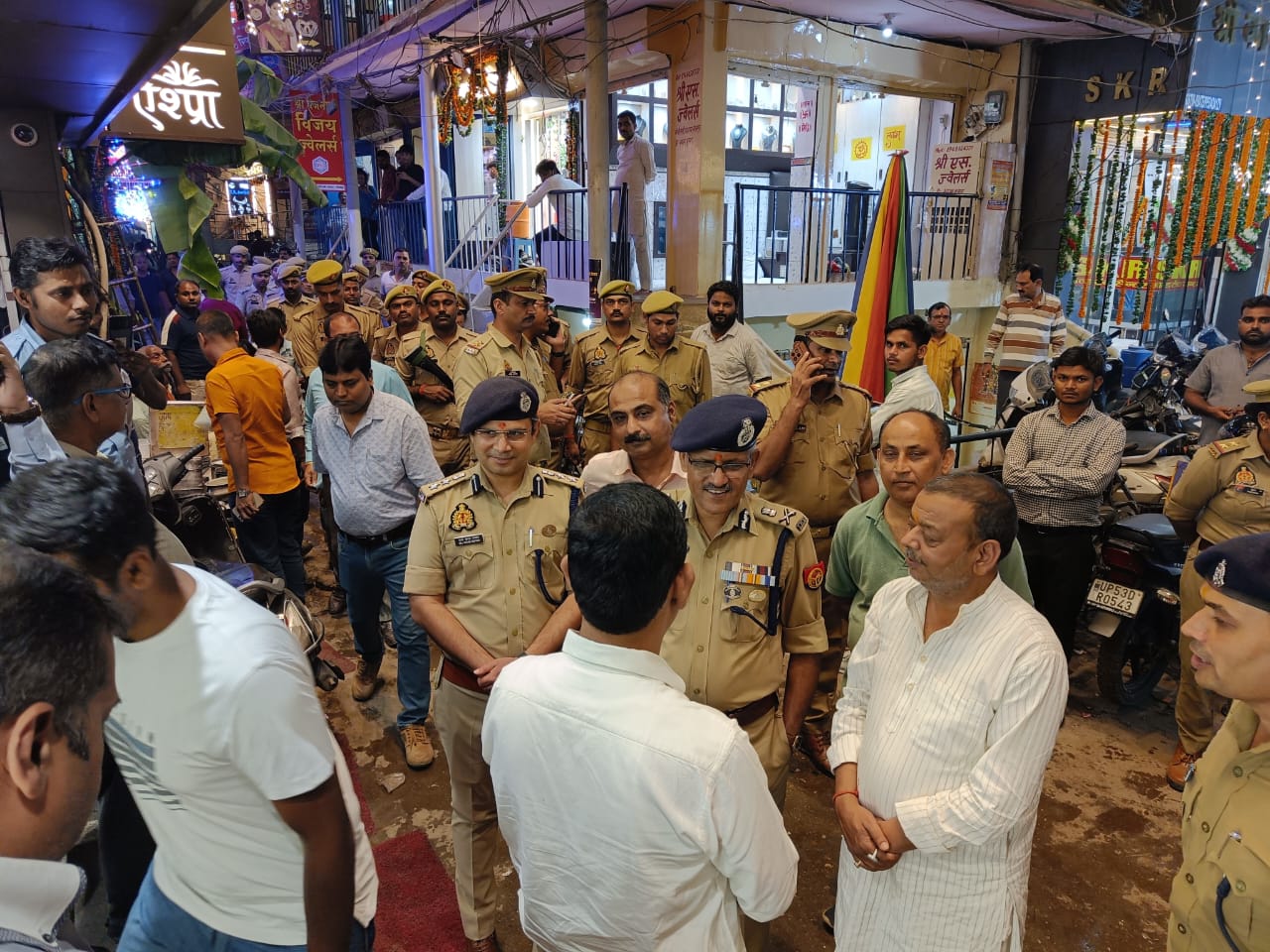 गश्त, सुरक्षा व्यवस्था का लिया जायजा* गश्त, सुरक्षा व्यवस्था का लिया जायजा*