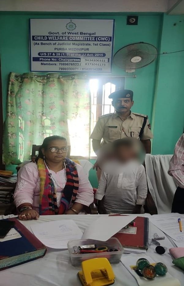 खड़गपुर आरपीएफ ने बचाया नाबालिग बालक खड़गपुर आरपीएफ ने बचाया नाबालिग बालक