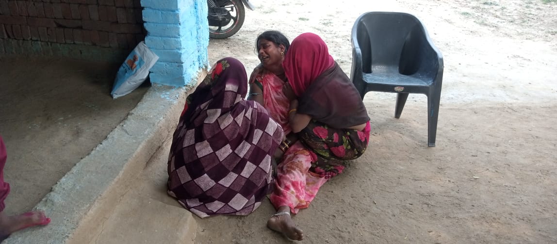 नाले में मिला वृद्ध का शव, सनसनी फैली नाले में मिला वृद्ध का शव, सनसनी फैली
