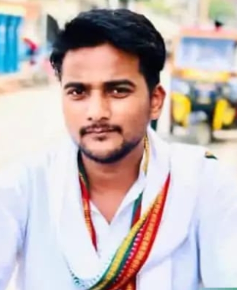 मृतक लड़के की फाइल फोटो मृतक लड़के की फाइल फोटो