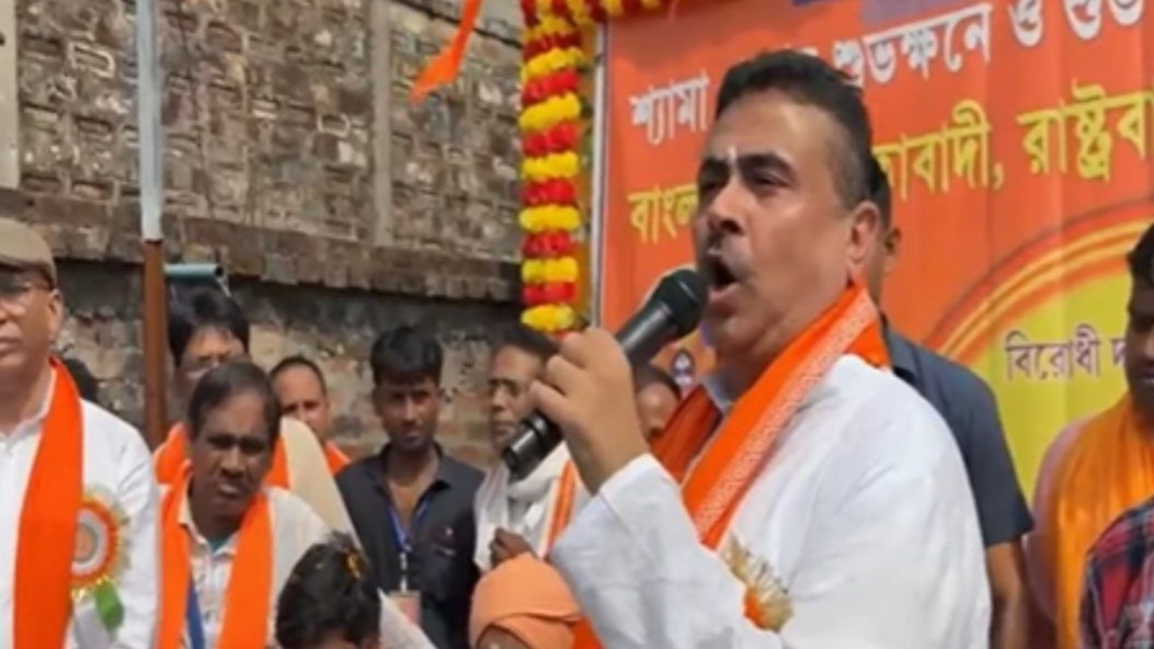 सभा में अपनी बात रखते शुभेंदु अधिकारी सभा में अपनी बात रखते शुभेंदु अधिकारी