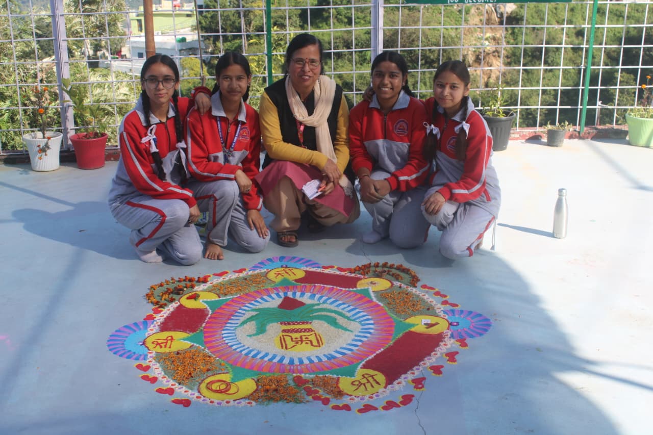 बी आर मॉडर्न स्कूल में आयोजित रंगोली प्रतियोगिता में हिस्सा लेते प्रतिभागी बी आर मॉडर्न स्कूल में आयोजित रंगोली प्रतियोगिता में हिस्सा लेते प्रतिभागी