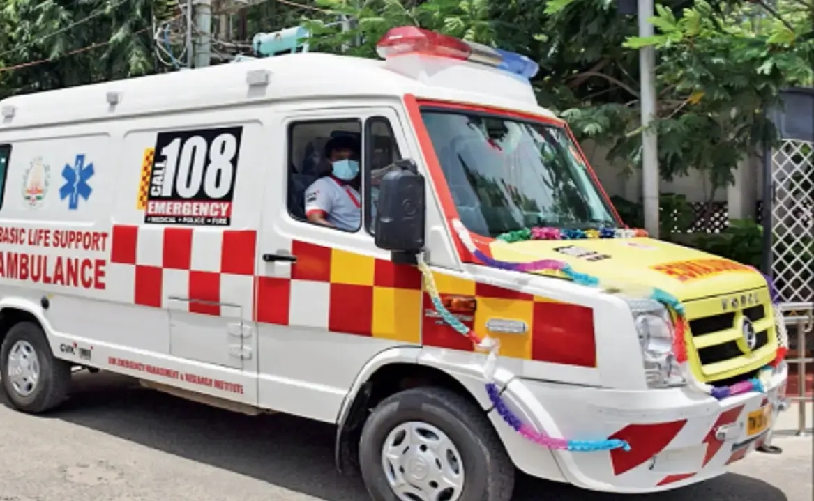 अलर्ट मोड पर एंबुलेंस, आपात परिस्थिति में जरूरत पड़ते ही डायल करें 108 अलर्ट मोड पर एंबुलेंस, आपात परिस्थिति में जरूरत पड़ते ही डायल करें 108