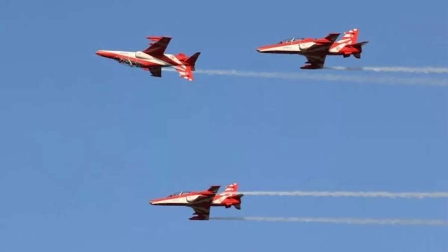 छत्तीसगढ़ स्थापना दिवस पर ‘सूर्यकिरण एयरोबेटिक करतब (फाइल फोटो) छत्तीसगढ़ स्थापना दिवस पर ‘सूर्यकिरण एयरोबेटिक करतब (फाइल फोटो)