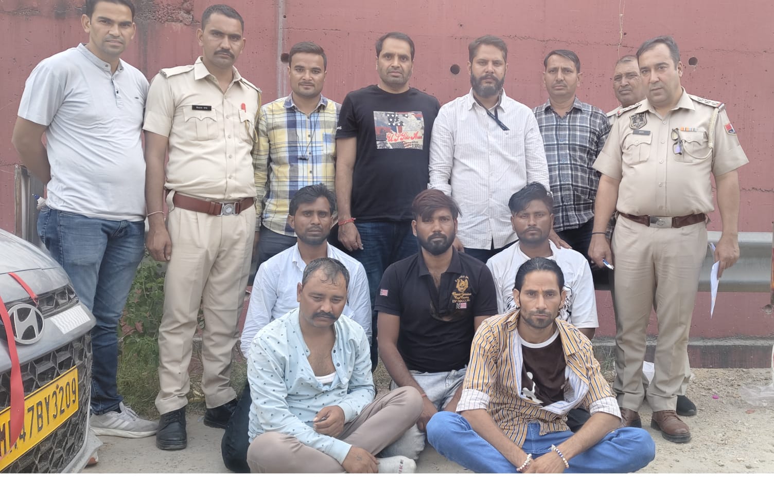 हत्या की योजना बनाकर डकैती की वारदात को अंजाम देने वाले गिरफ्तार हत्या की योजना बनाकर डकैती की वारदात को अंजाम देने वाले गिरफ्तार