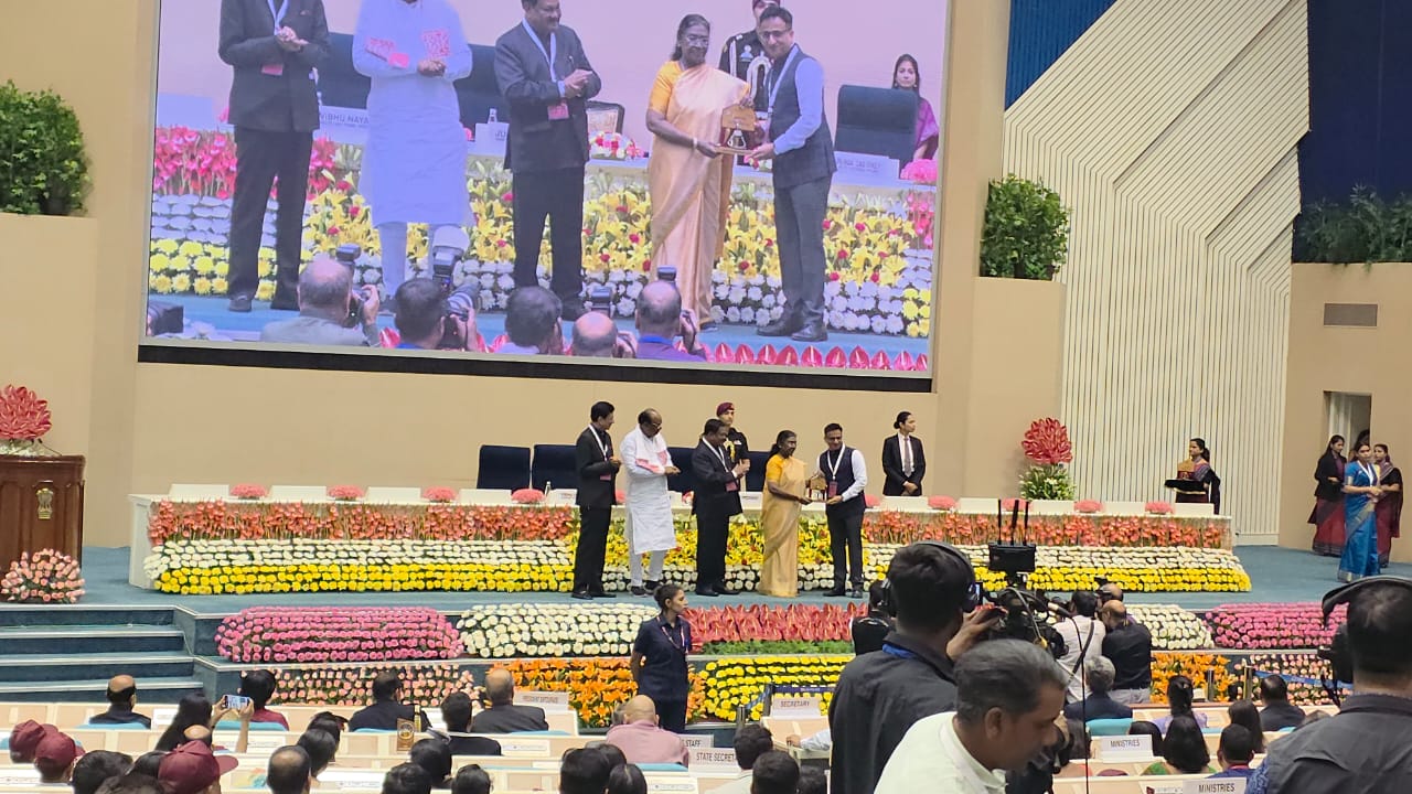 Palghar receives award in presence of president murmu Palghar receives award in presence of president murmu