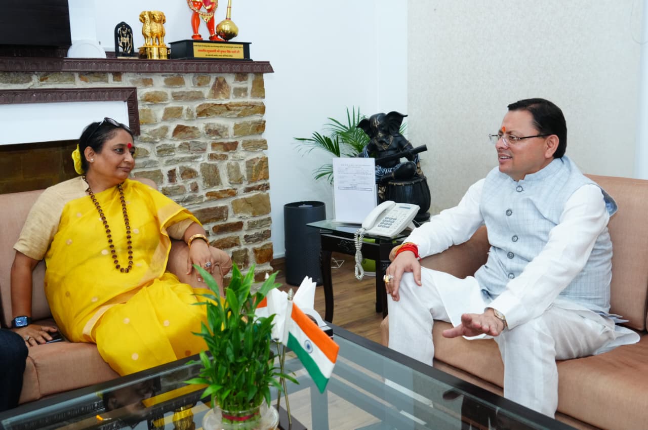 विधानसभा अध्यक्ष ऋतु खंडूरी भूषण मुख्यमंत्री आवास में मुख्यमंत्री से बात करती। विधानसभा अध्यक्ष ऋतु खंडूरी भूषण मुख्यमंत्री आवास में मुख्यमंत्री से बात करती।