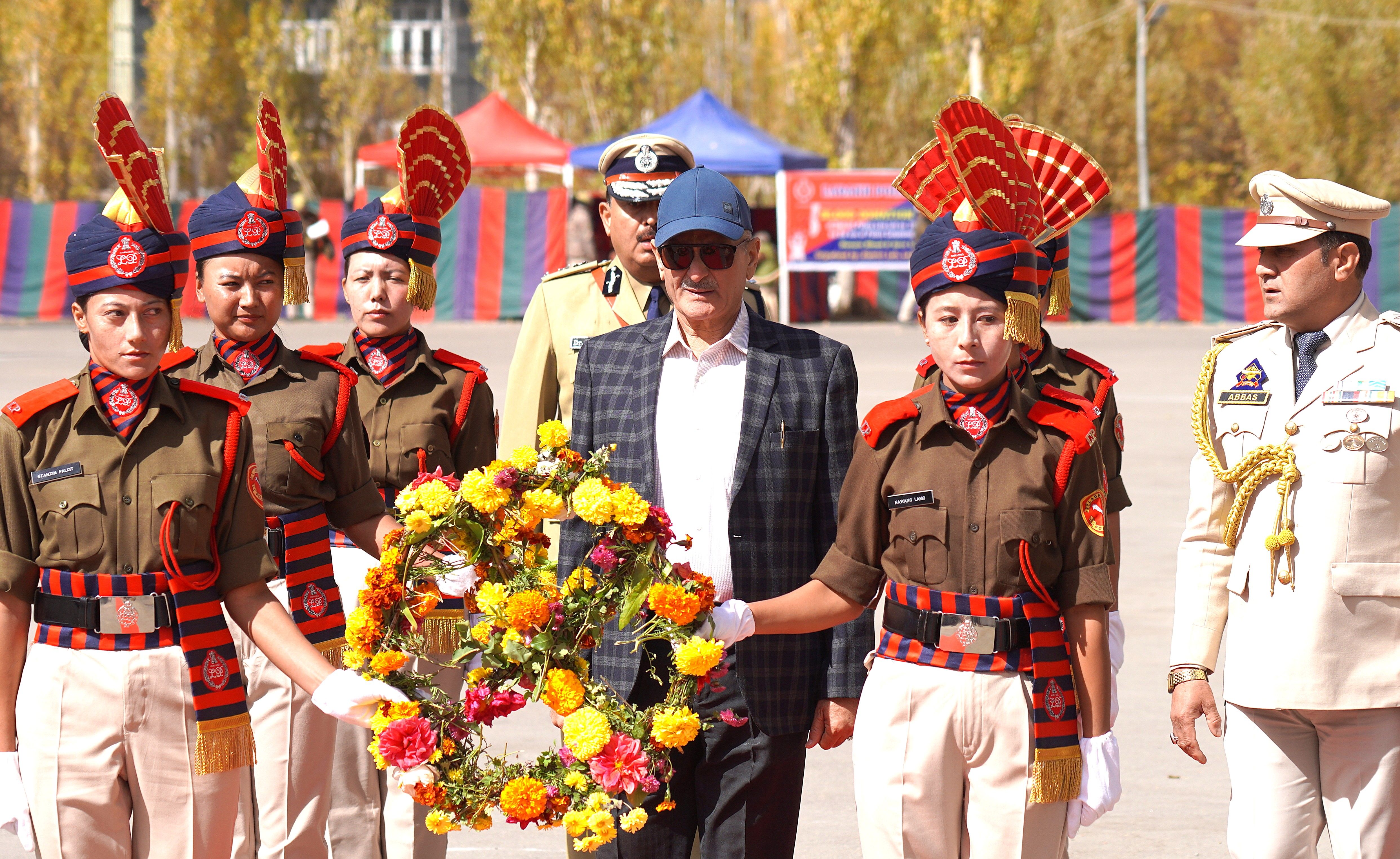 उपराज्यपाल कविंदर गुप्ता ने पुलिस स्मृति दिवस पर पुलिस शहीदों को श्रद्धांजलि की अर्पित उपराज्यपाल कविंदर गुप्ता ने पुलिस स्मृति दिवस पर पुलिस शहीदों को श्रद्धांजलि की अर्पित