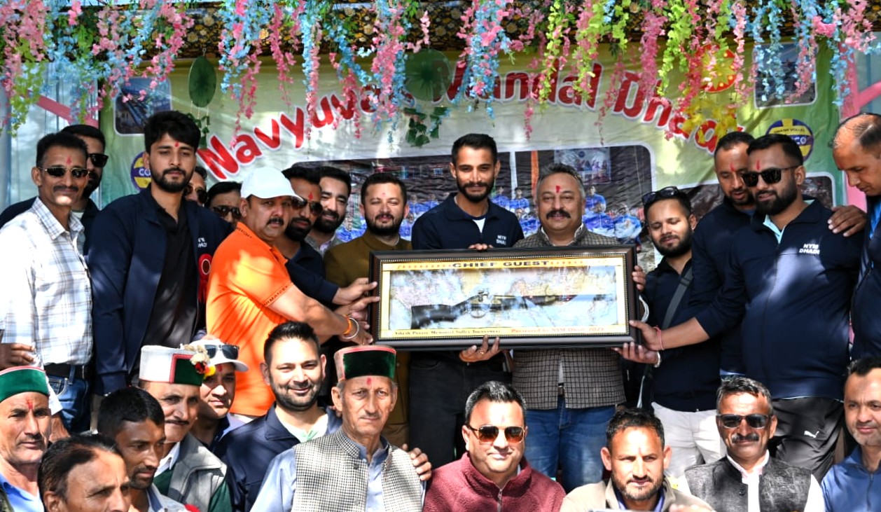 शिक्षा मंत्री जुब्बल में समारोह में शिक्षा मंत्री जुब्बल में समारोह में