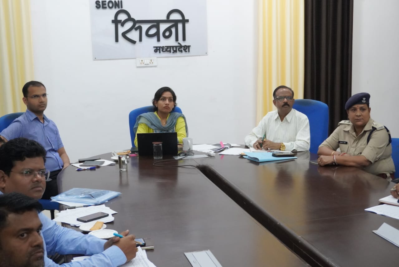 Seoni: Chief Minister reviewed the district-wise availability of fertilizers and seeds and preparations for heavy rains Seoni: Chief Minister reviewed the district-wise availability of fertilizers and seeds and preparations for heavy rains