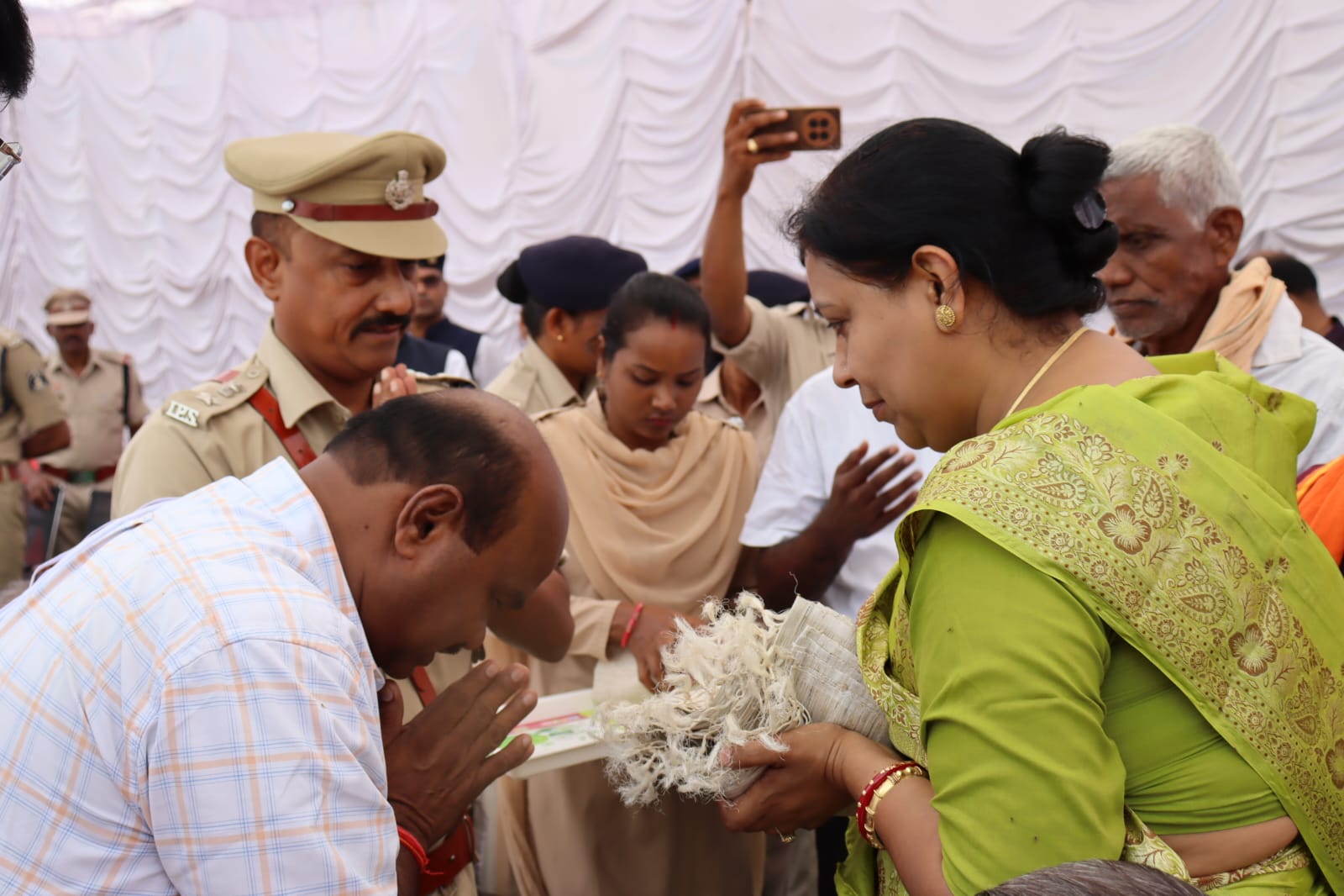 जांजगीर में पुलिस स्मृति दिवस मनाया गया — शहीद जवानों को दी गई भावभीनी श्रद्धांजलि जांजगीर में पुलिस स्मृति दिवस मनाया गया — शहीद जवानों को दी गई भावभीनी श्रद्धांजलि
