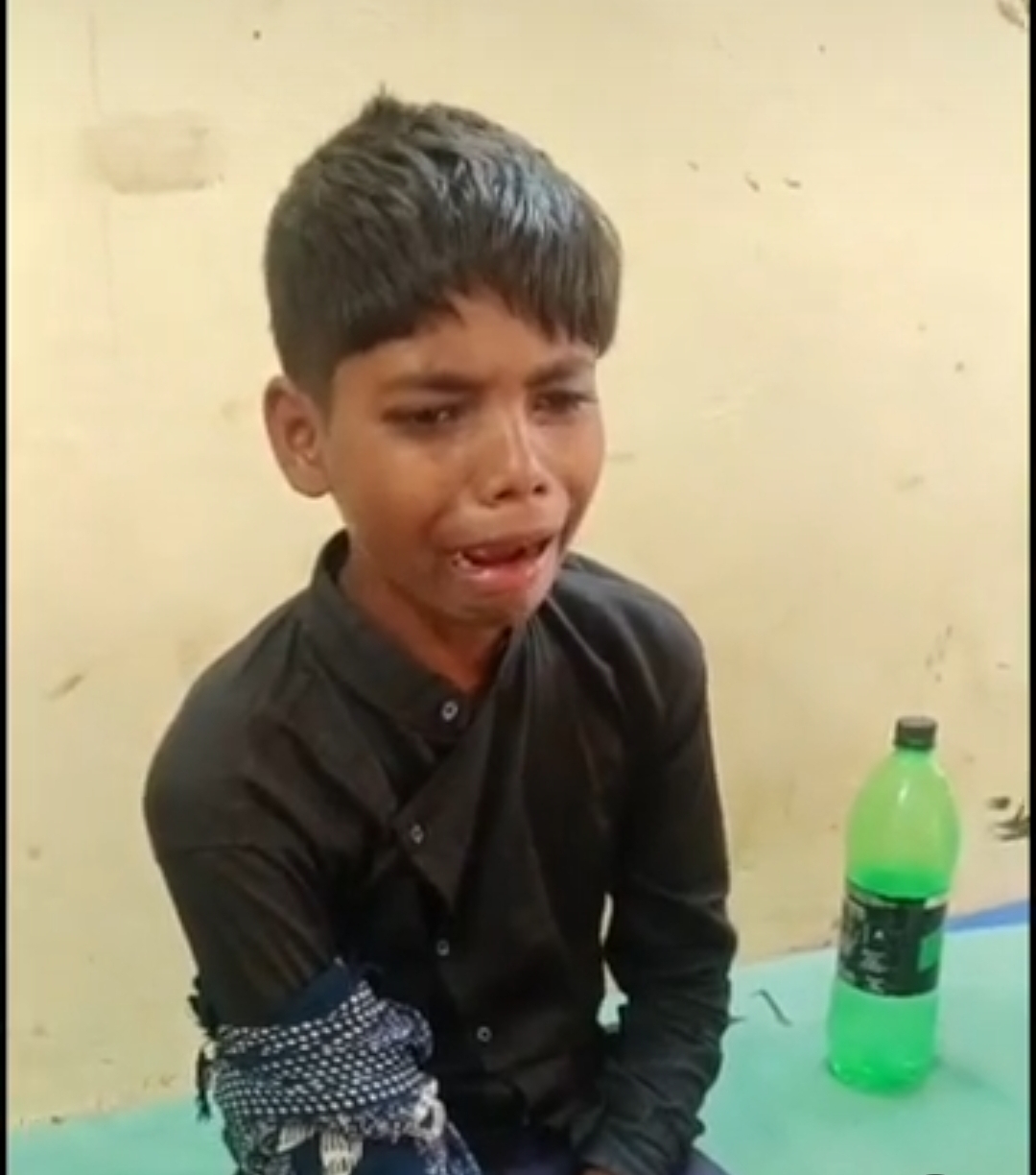 घायल किशोर घायल किशोर